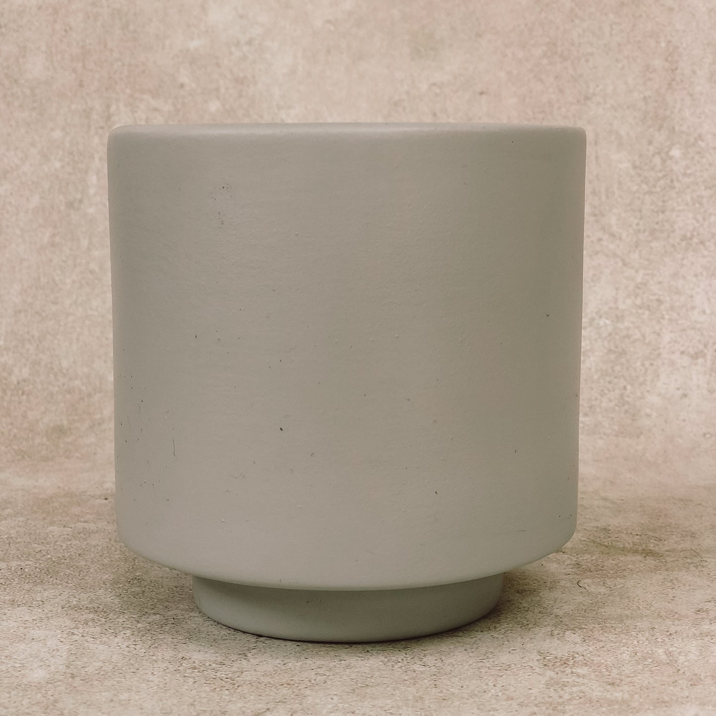 Maceta gris
