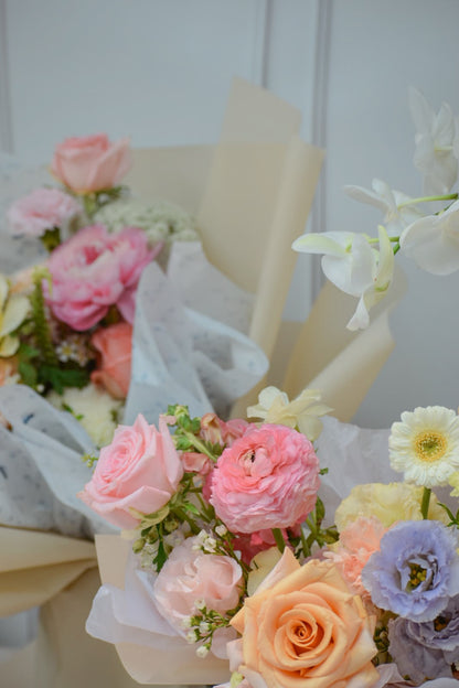 MIXED FLOWERS · GEOMETRIC BOX
