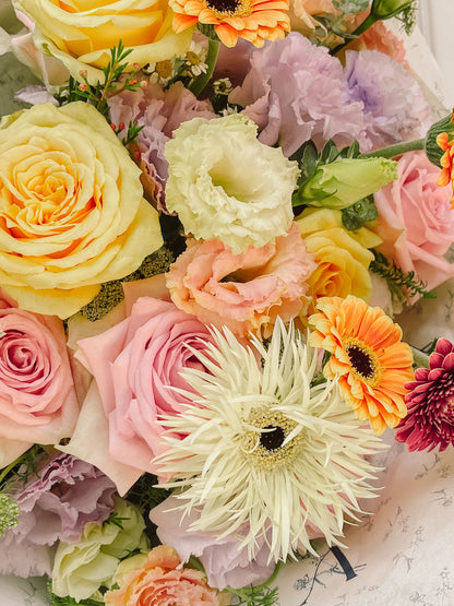 MIXED FLOWERS · GEOMETRIC BOX