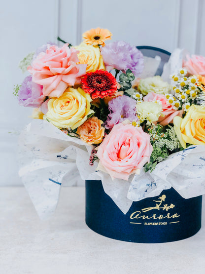 MIXED FLOWERS · ROUND BOX
