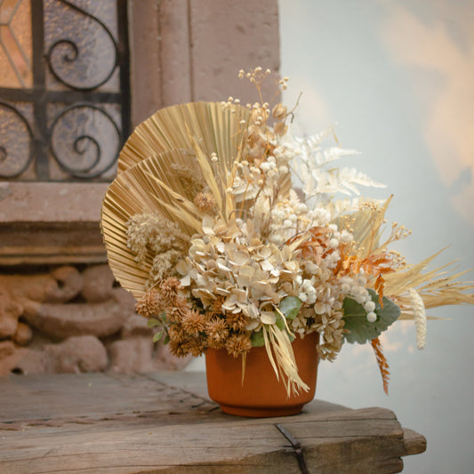 ARREGLO GRANDE CON FLORES SECAS Y REHIDRATADAS 
